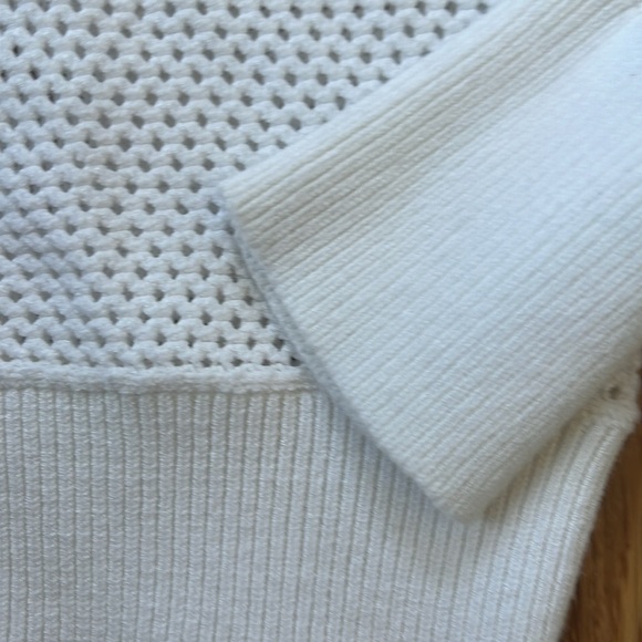 Super Cute Club Monaco Open Knit Mesh Perfect Spring Summer Sweater - Picture 4 of 7